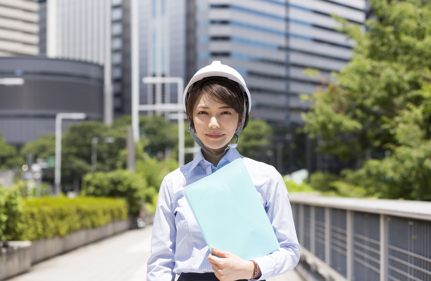 女性作業員の画像